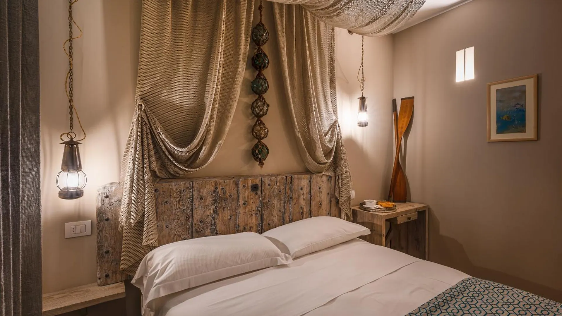 לינה וארוחת בוקר דיאנו מרינה A'Mare Luxury Rooms